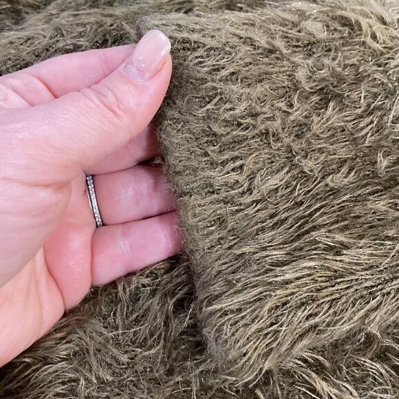 Urban Outfitters Brown Fuzzy V-Neck Sweater Long Sleeve Soft Knit Sz S - Picture 10 of 10